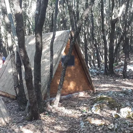 Robinzon Kamp Val Kavran